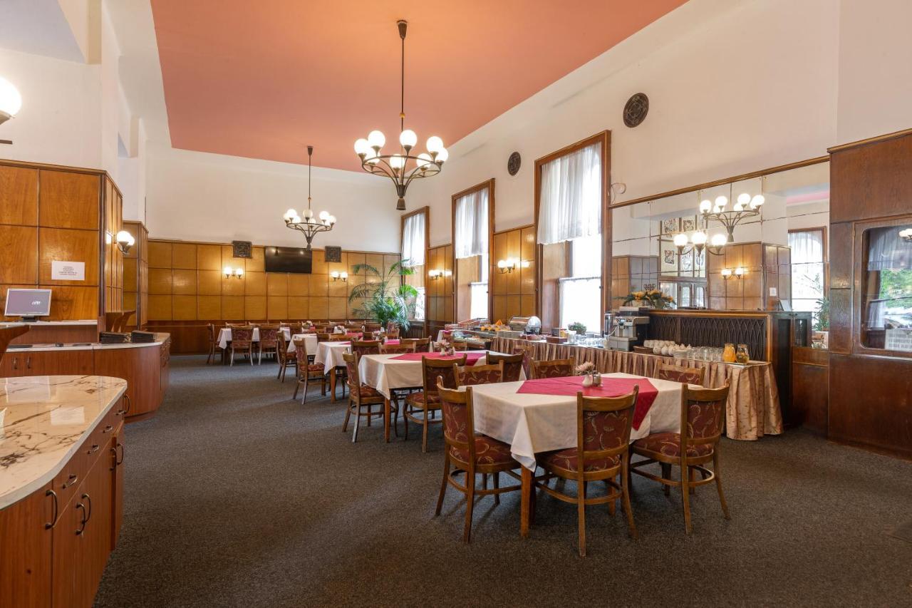 Hotel Slovan Plzeň Extérieur photo
