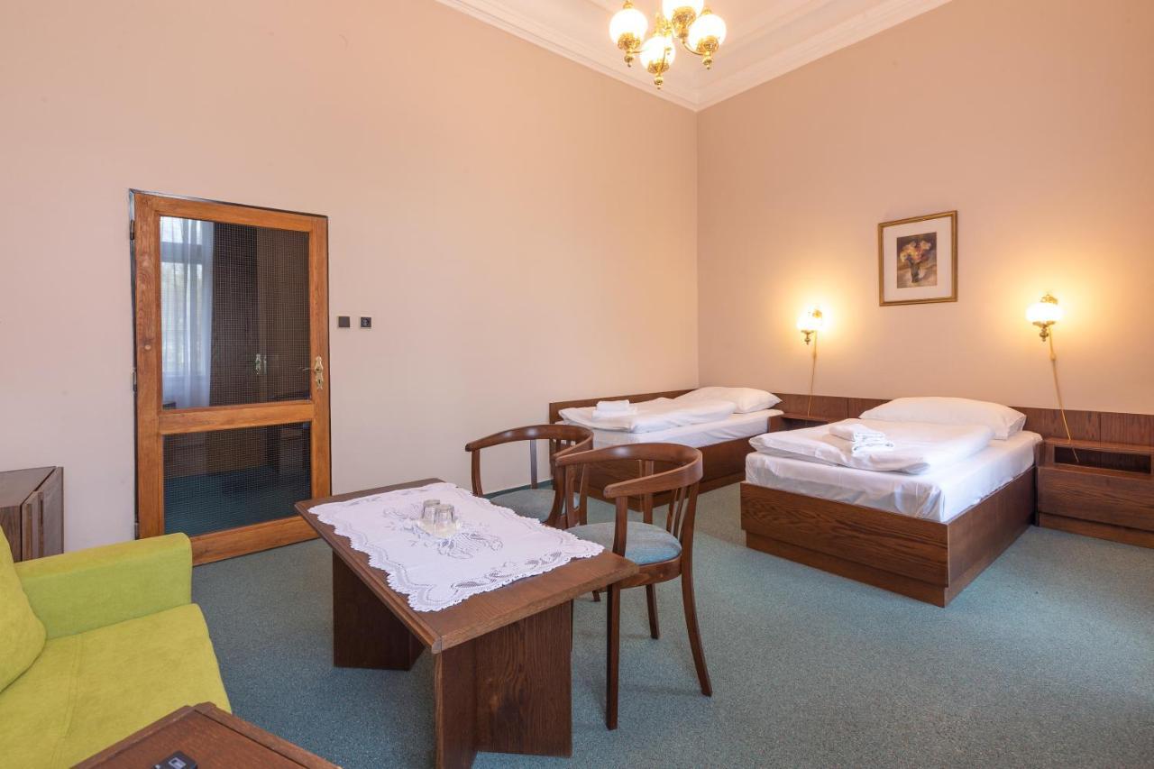 Hotel Slovan Plzeň Extérieur photo