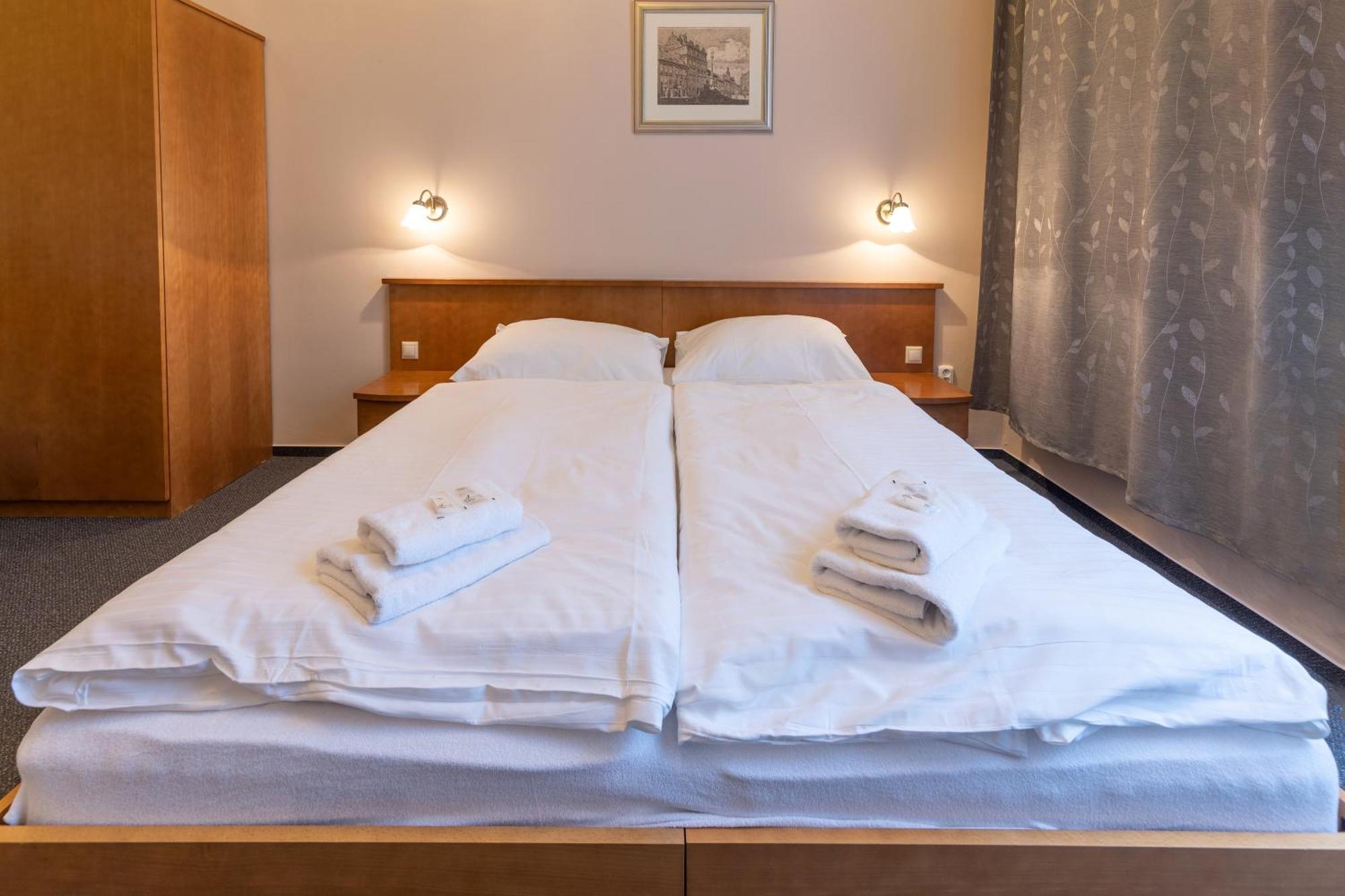 Hotel Slovan Plzeň Extérieur photo